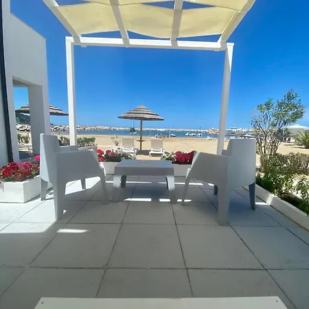 Marina Bay Szálloda 4*