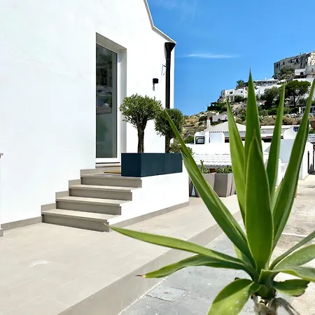 Marina Bay Szálloda 4*